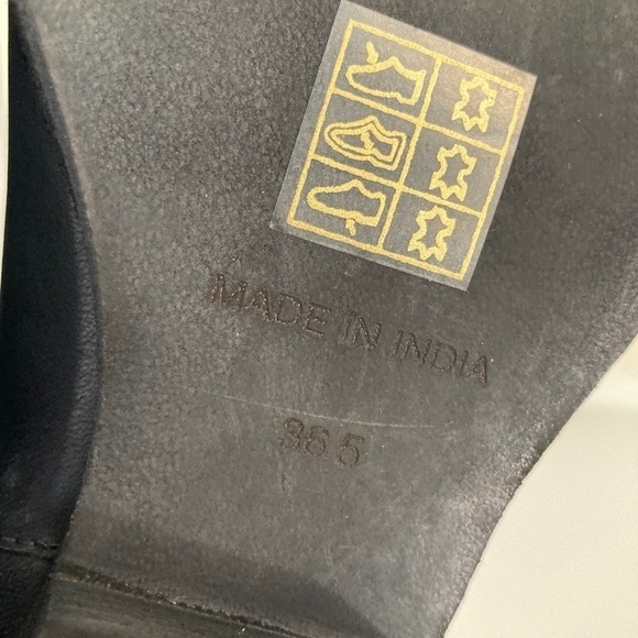 NWOT Free People Studded Charm Double V Black Leather Ankle Boots Sz 36.5 - Picture 8 of 8